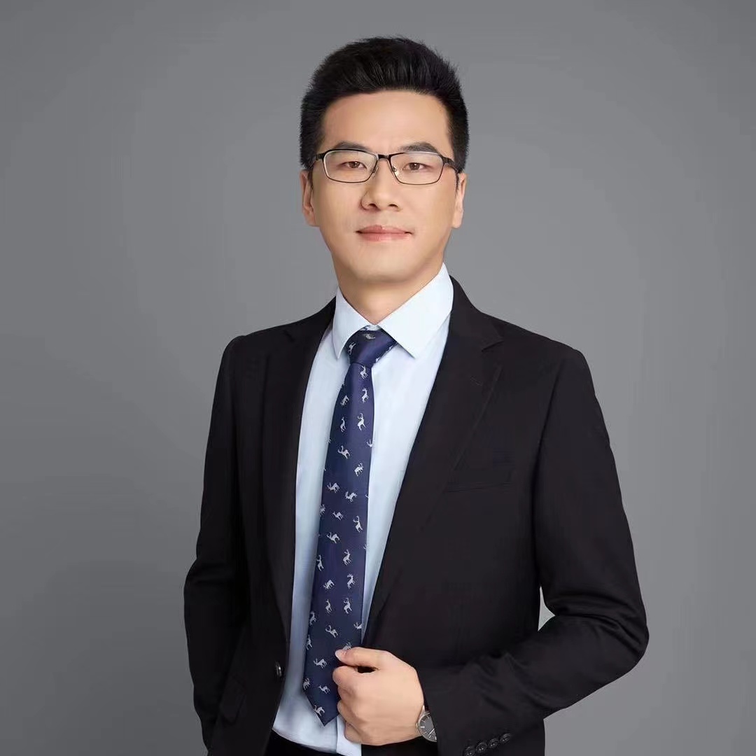 評(píng)論圓桌 | 與時(shí)代同步的一種文學(xué)想象與闡釋——評(píng)何榮芳《春風(fēng)又綠江北岸》